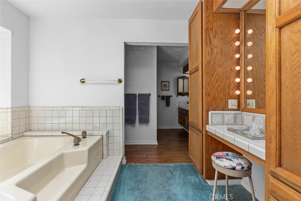 1619 Ranchwood Lane, Fallbrook, CA 92028 1619 Ranchwood Lane, Fallbrook, CA 92028