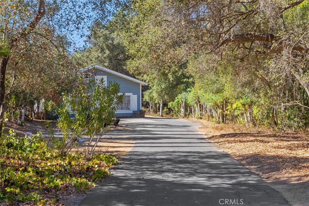1619 Ranchwood Lane, Fallbrook, CA 92028 1619 Ranchwood Lane, Fallbrook, CA 92028