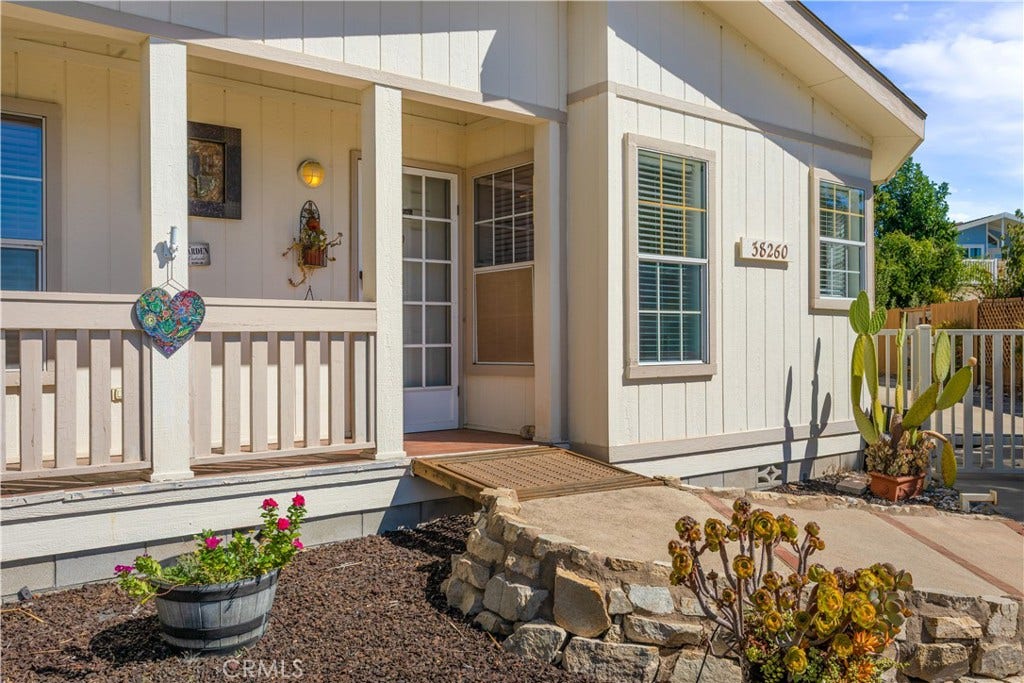 38260 Via Alegre, Murrieta, CA 92563 38260 Via Alegre, Murrieta, CA 92563