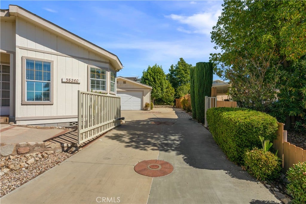 38260 Via Alegre, Murrieta, CA 92563 38260 Via Alegre, Murrieta, CA 92563