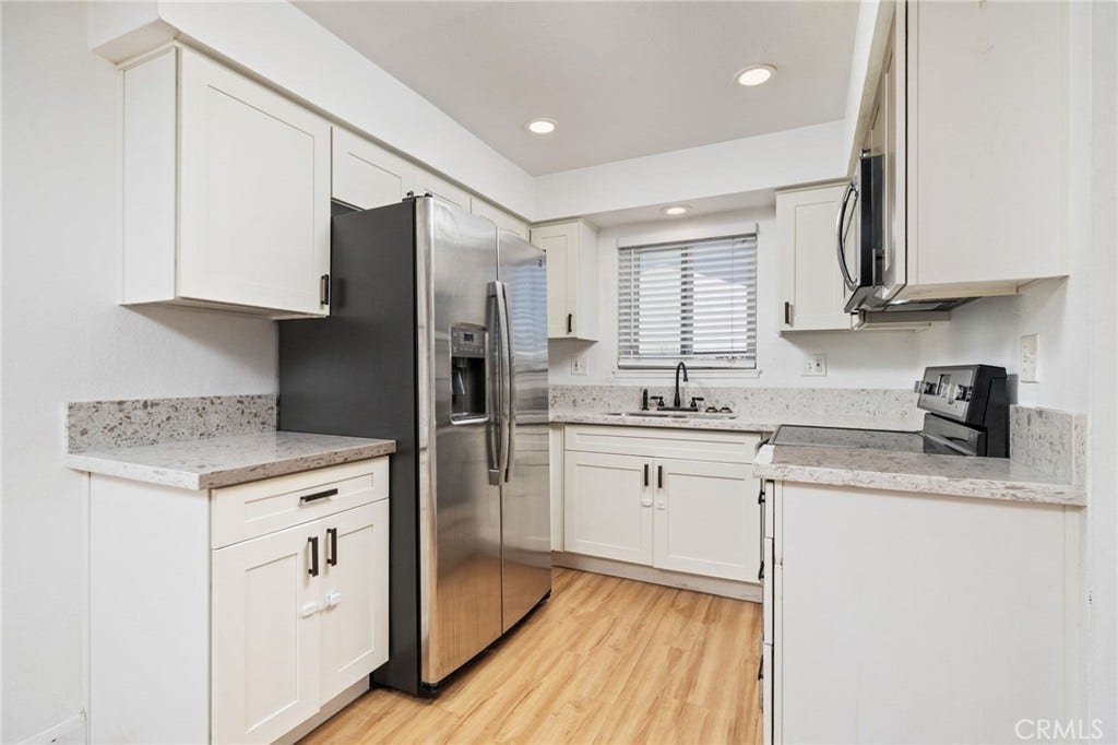 19875 Kingswood, Huntington Beach, CA 92646