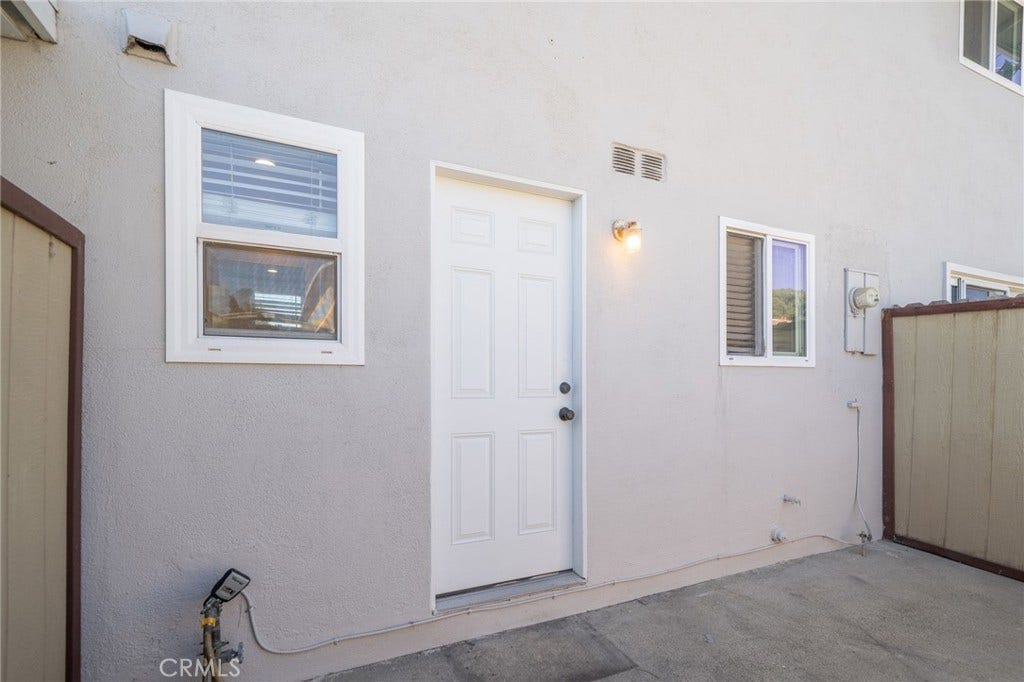 19875 Kingswood, Huntington Beach, CA 92646