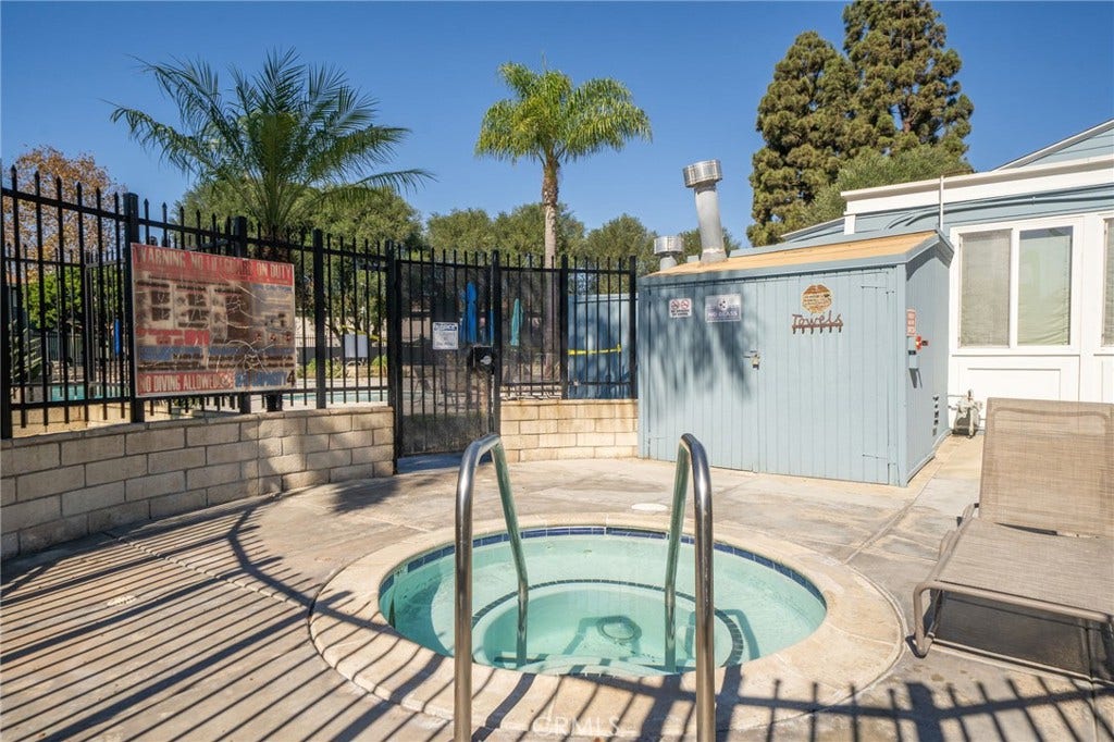 19875 Kingswood, Huntington Beach, CA 92646