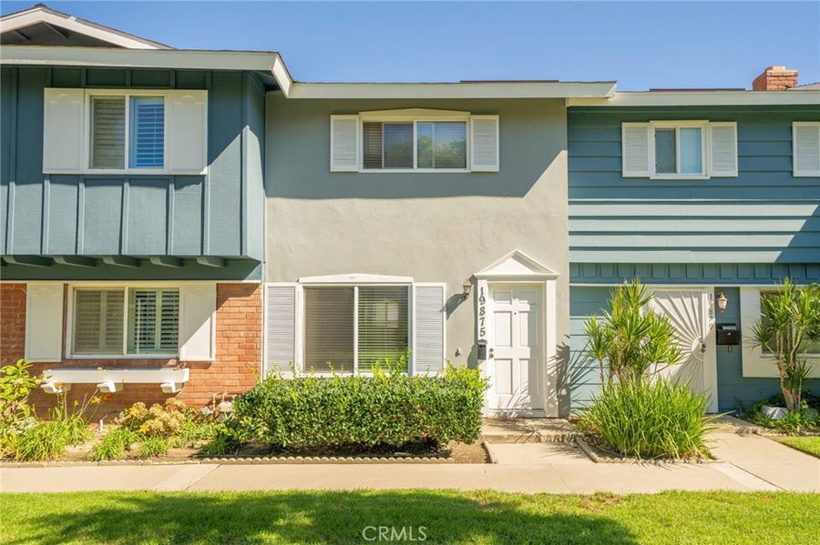 Property photo for 19875 Kingswood, Huntington Beach, CA