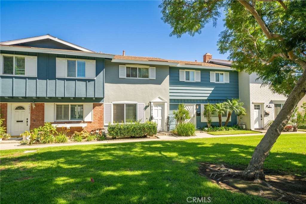 19875 Kingswood, Huntington Beach, CA 92646