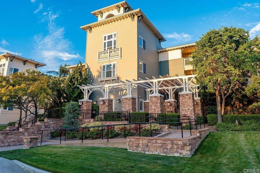 Property photo for 1540 Seabridge Lane, Oxnard, CA