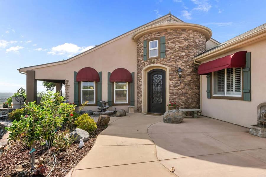 Property photo for 30419 Canyon Estates, Vista, CA