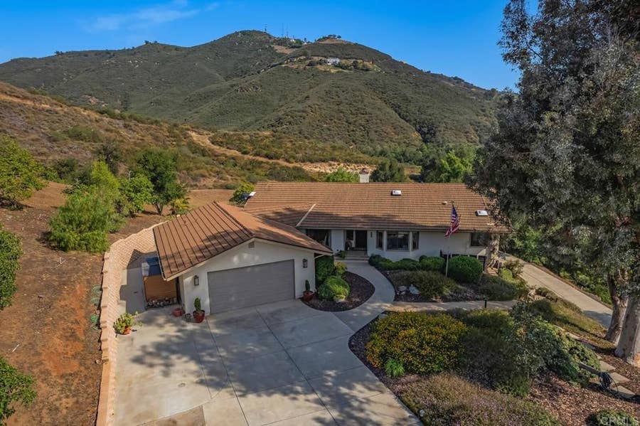 Property photo for 2103 Margarita Glen, Fallbrook, CA