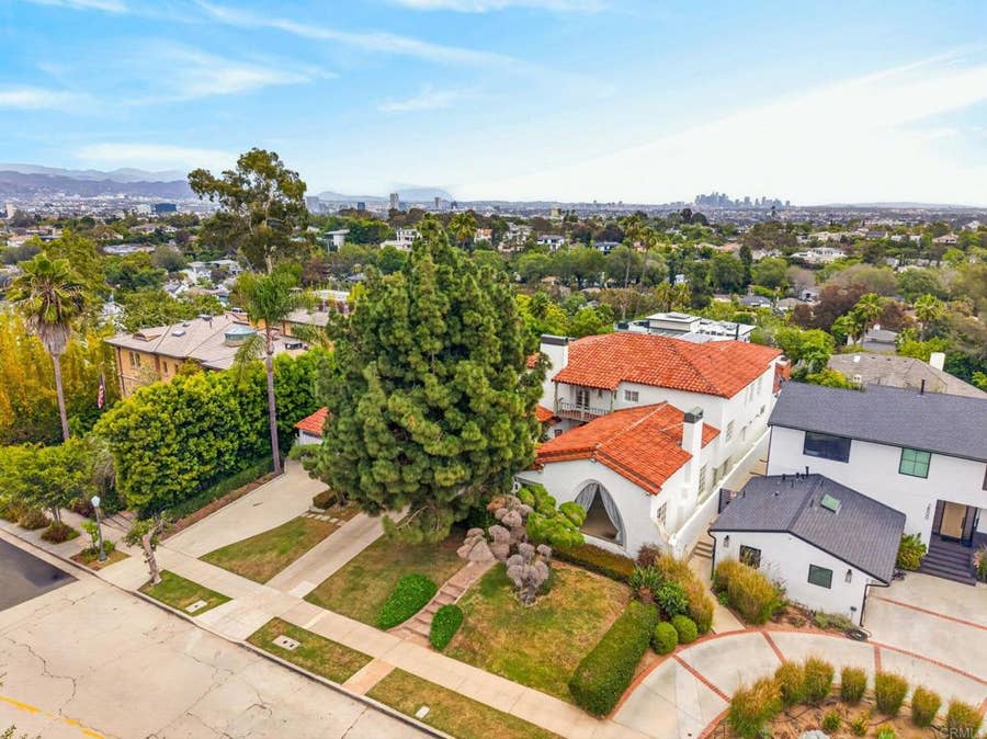 Property photo for 2798 McConnell Drive Dr., Los Angeles, CA