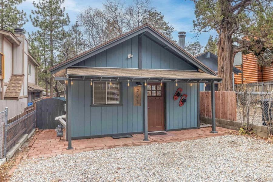 Property photo for 271 Leonard Ln, Sugarloaf, CA