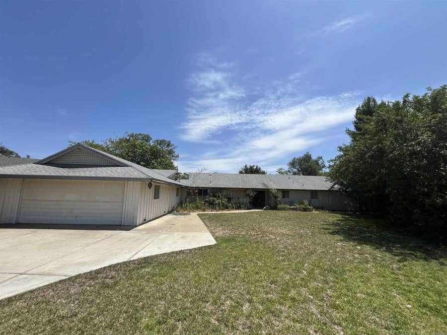 Property photo for 2829 Golfview Drive, Fallbrook, CA
