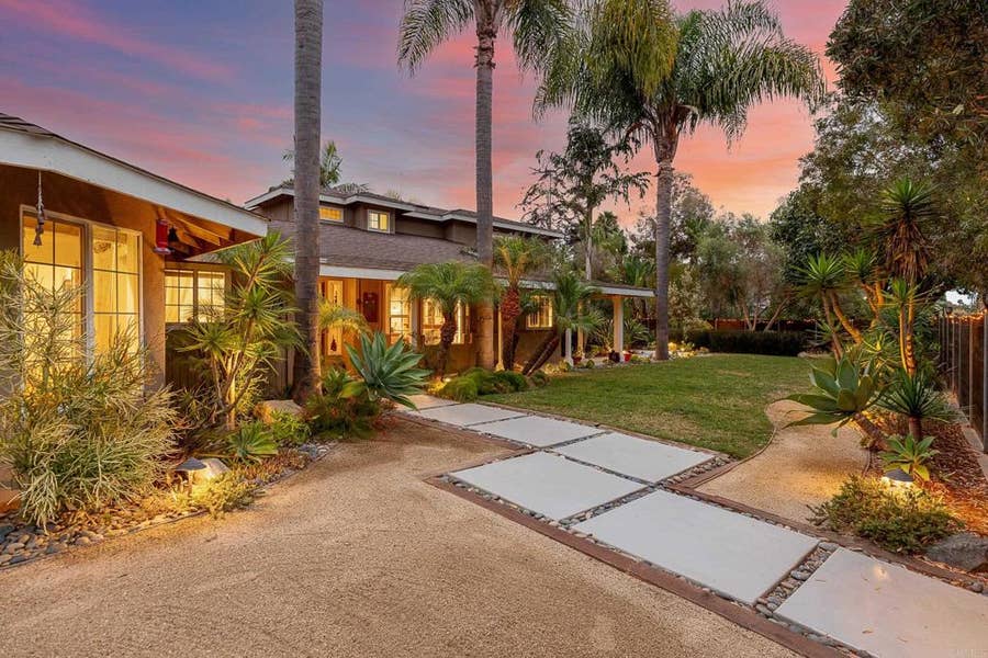 Property photo for 808 Palaro Drive, Encinitas, CA