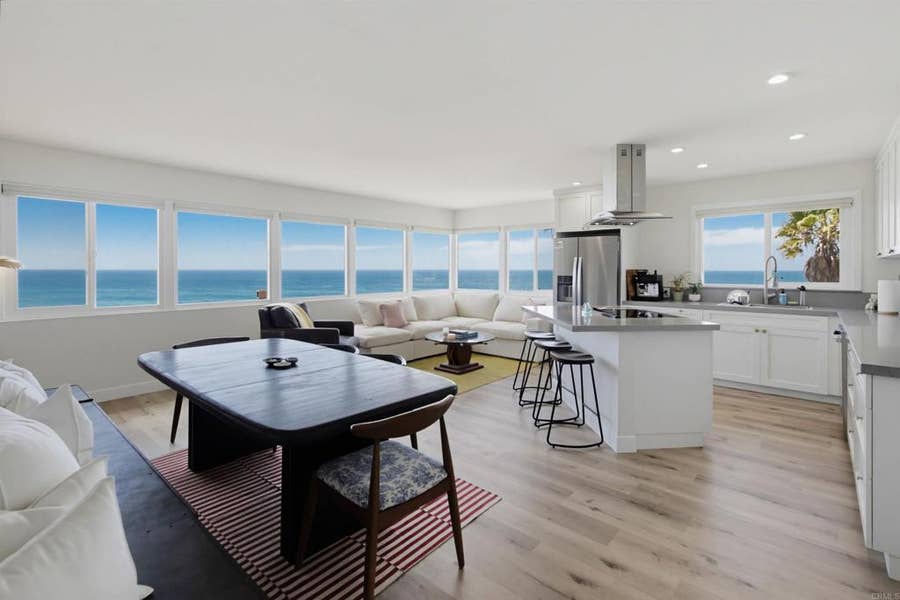 Property photo for 1660 Neptune Avenue, Encinitas, CA