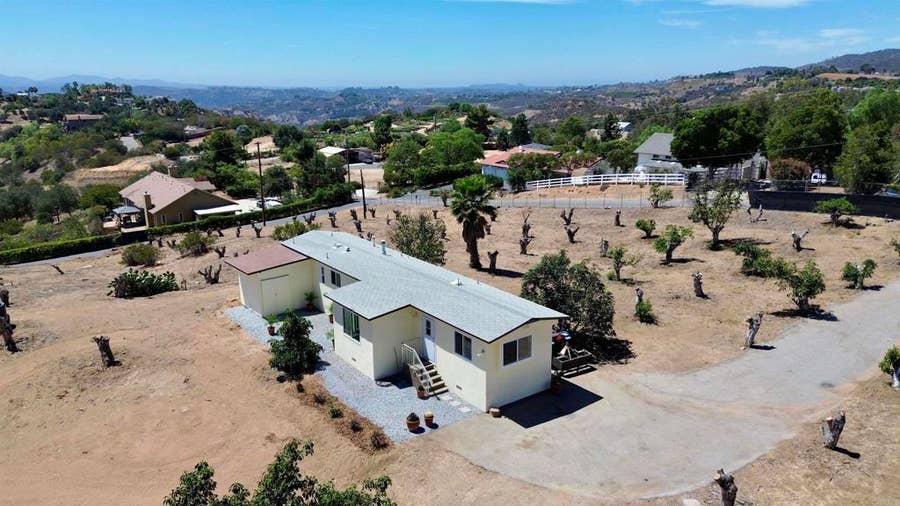 Property photo for 1843 Canyon Heights Road, Fallbrook, CA