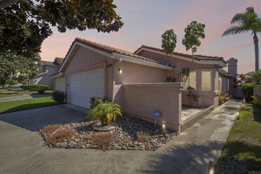 Property photo for 2124 Redwood Crst, Vista, CA