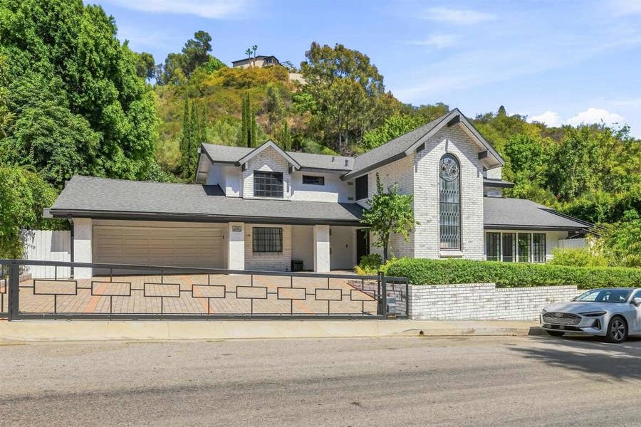 Property photo for 1060 Chantilly Road, Los Angeles, CA