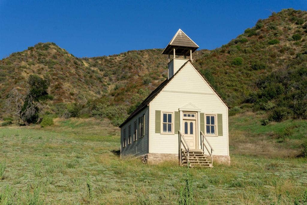 25933 Sand Canyon Road, Santa Clarita, CA 91387 Church Set