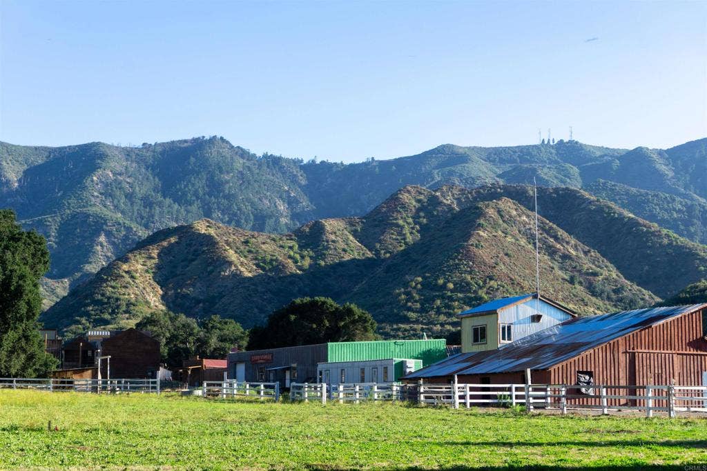 25933 Sand Canyon Road, Santa Clarita, CA 91387 Stable/Barn