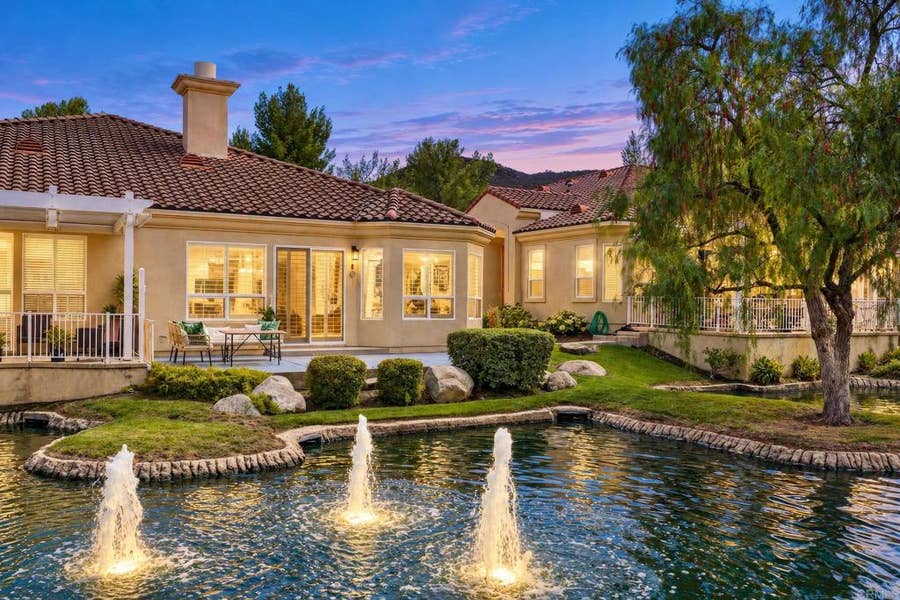Property photo for 38669 Muirfield Dr, Murrieta, CA