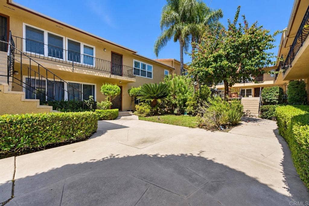 2075 E Appleton Street, #27, Long Beach, CA 90803 2075 E Appleton Street, #27, Long Beach, CA 90803