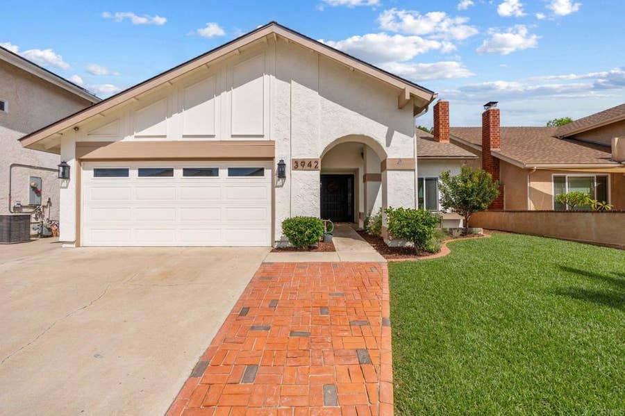 Property photo for 3942 CATAMARCA Drive, San Diego, CA