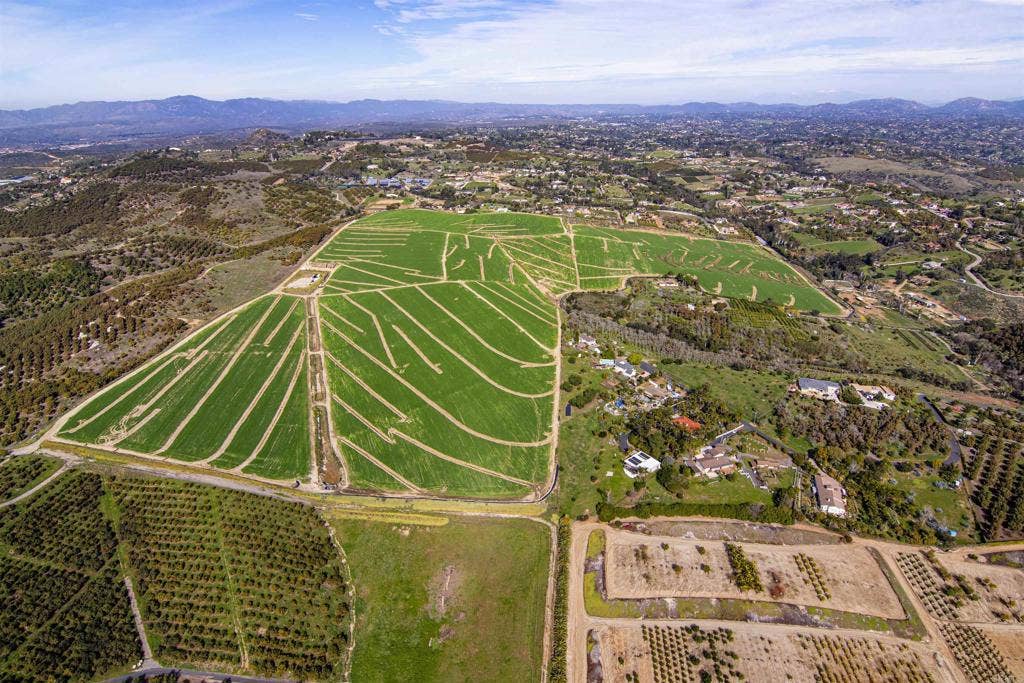 31092 Via Puerta Del Sol, Bonsall, CA 92003