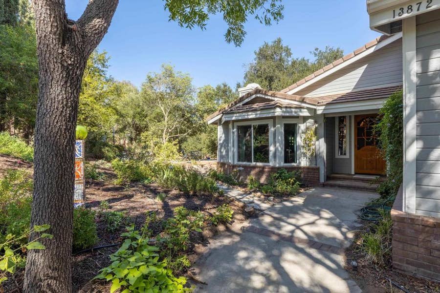 Property photo for 13872 Misty Oak Road, Valley Center, CA