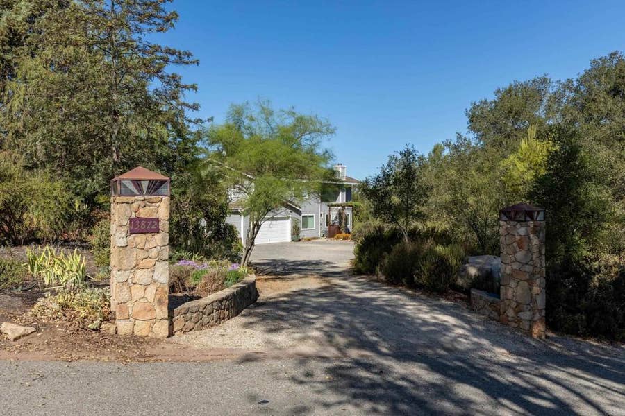 Property photo for 13872 Misty Oak Road, Valley Center, CA