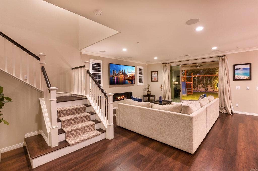 250 Treasure Drive, San Marcos, CA 92078 250 Treasure Drive, San Marcos, CA 92078