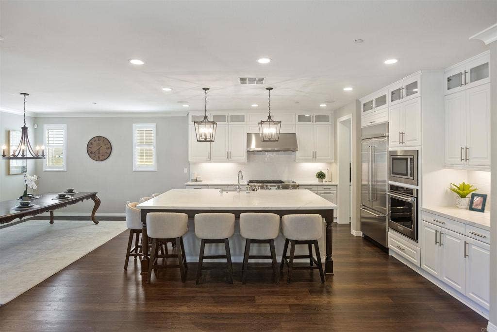 250 Treasure Drive, San Marcos, CA 92078 250 Treasure Drive, San Marcos, CA 92078
