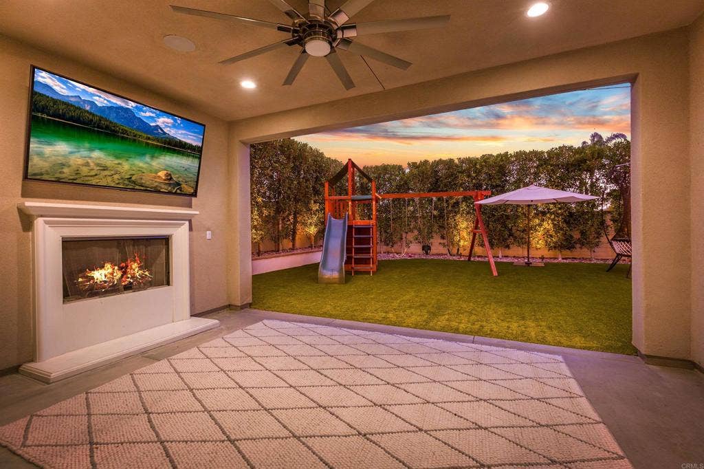 250 Treasure Drive, San Marcos, CA 92078 250 Treasure Drive, San Marcos, CA 92078