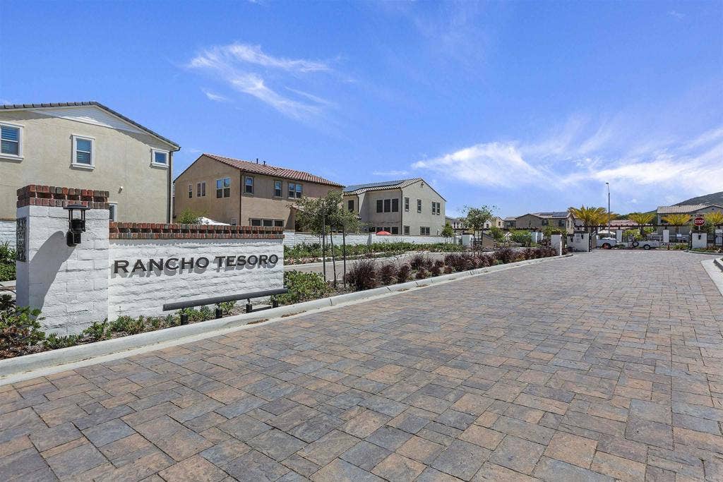 250 Treasure Drive, San Marcos, CA 92078 250 Treasure Drive, San Marcos, CA 92078