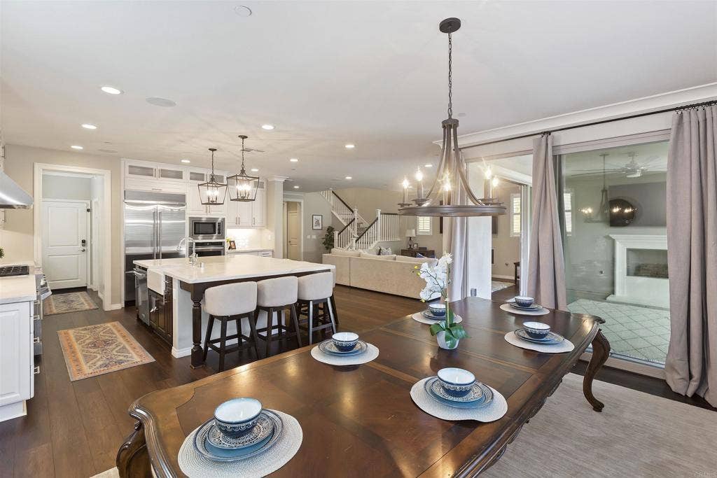 250 Treasure Drive, San Marcos, CA 92078 250 Treasure Drive, San Marcos, CA 92078