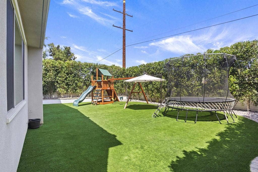 250 Treasure Drive, San Marcos, CA 92078 250 Treasure Drive, San Marcos, CA 92078