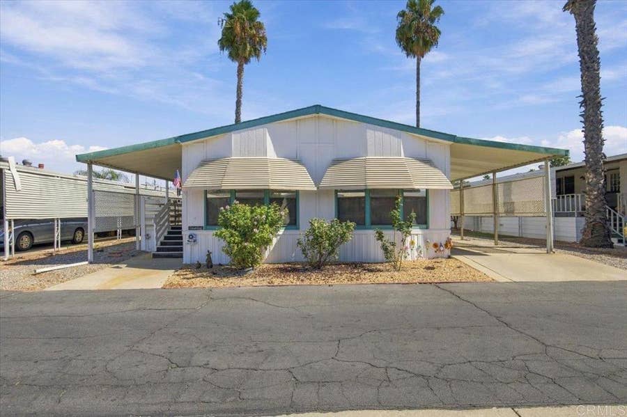 Property photo for 1525 W Oakland Avenue, #55, Hemet, CA