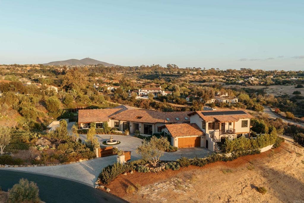 7555 Northern Lights, San Diego, CA 92127 7555 Northern Lights, San Diego, CA 92127