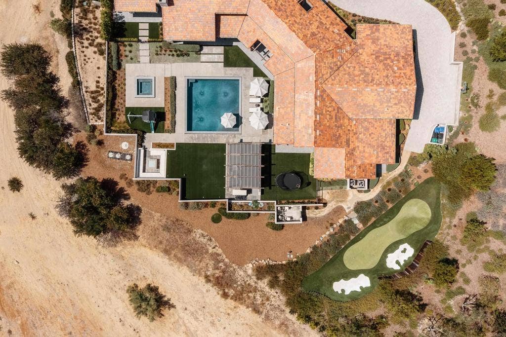 7555 Northern Lights, San Diego, CA 92127 7555 Northern Lights, San Diego, CA 92127
