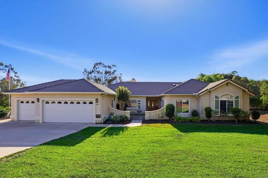 Property photo for 1352 Tierra Roja Drive, Fallbrook, CA