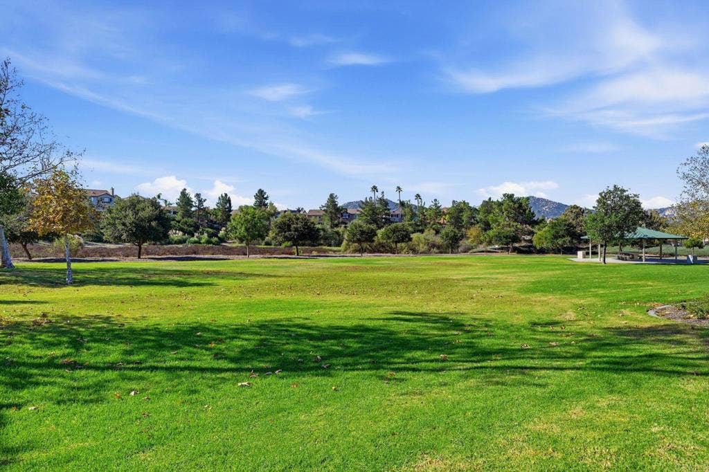 33012 Regina Drive, Temecula, CA 92592