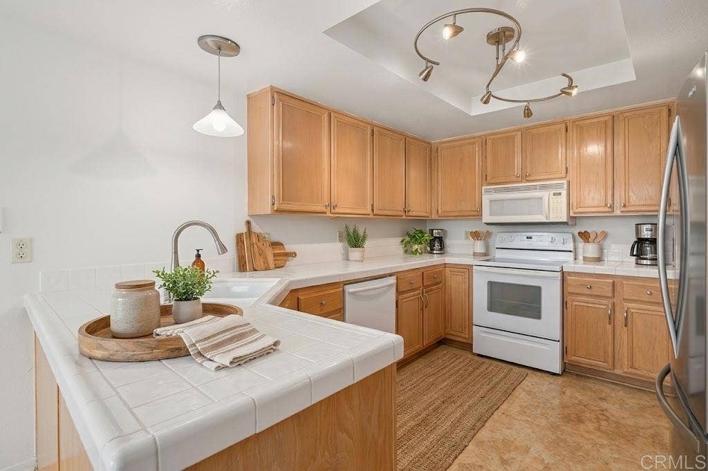 1242 Rue Saint Moritz, San Marcos, CA 92078 1242 Rue Saint Moritz, San Marcos, CA 92078