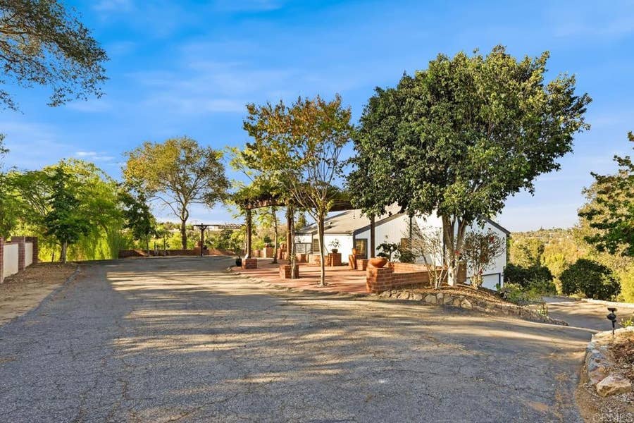 Property photo for 335 Morro Hills Road, Fallbrook, CA