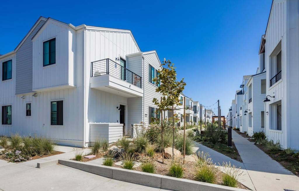 1502 Livorno Place, #104, Encinitas, CA 92024 1502 Livorno Place, #104, Encinitas, CA 92024