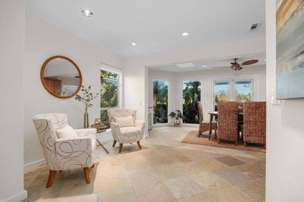 7020 Lantana, Carlsbad, CA 92011