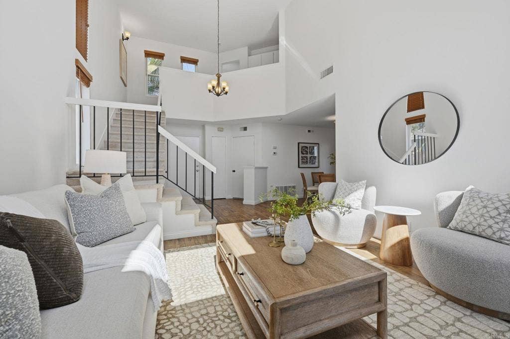 1866 Via Primero, Oceanside, CA 92056 1866 Via Primero, Oceanside, CA 92056