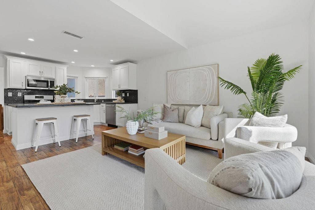 1866 Via Primero, Oceanside, CA 92056 1866 Via Primero, Oceanside, CA 92056