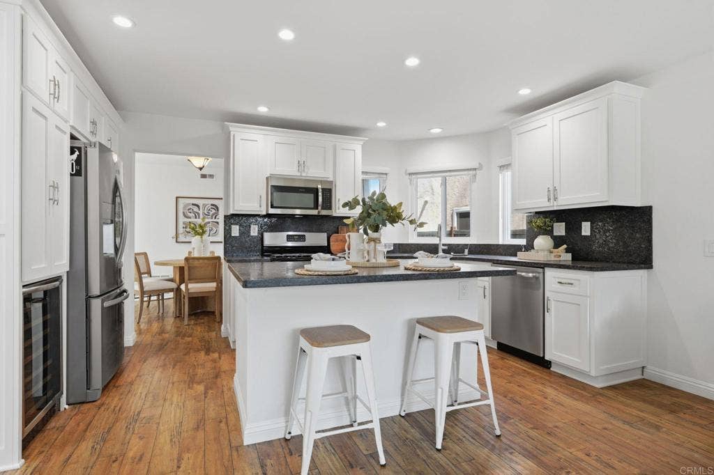 1866 Via Primero, Oceanside, CA 92056 1866 Via Primero, Oceanside, CA 92056