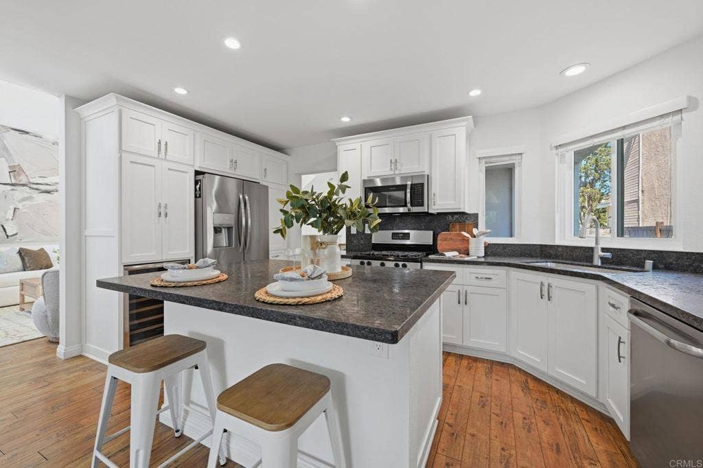 1866 Via Primero, Oceanside, CA 92056 1866 Via Primero, Oceanside, CA 92056