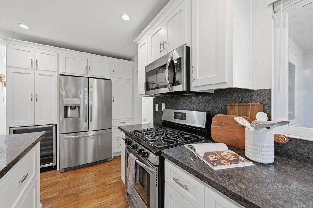 1866 Via Primero, Oceanside, CA 92056 1866 Via Primero, Oceanside, CA 92056