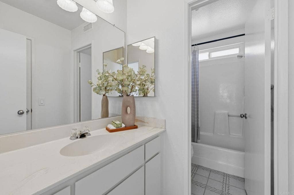 1866 Via Primero, Oceanside, CA 92056 1866 Via Primero, Oceanside, CA 92056