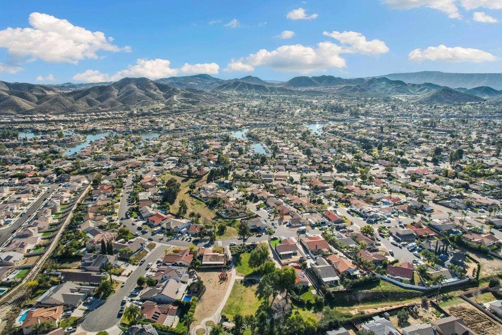 23474 Silver Strike Drive, Canyon Lake, CA 92587